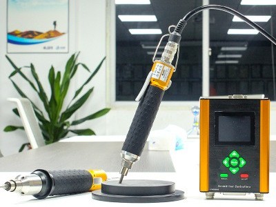 伺服電批加上機器人視覺，究竟是什么效果？-堅豐股份